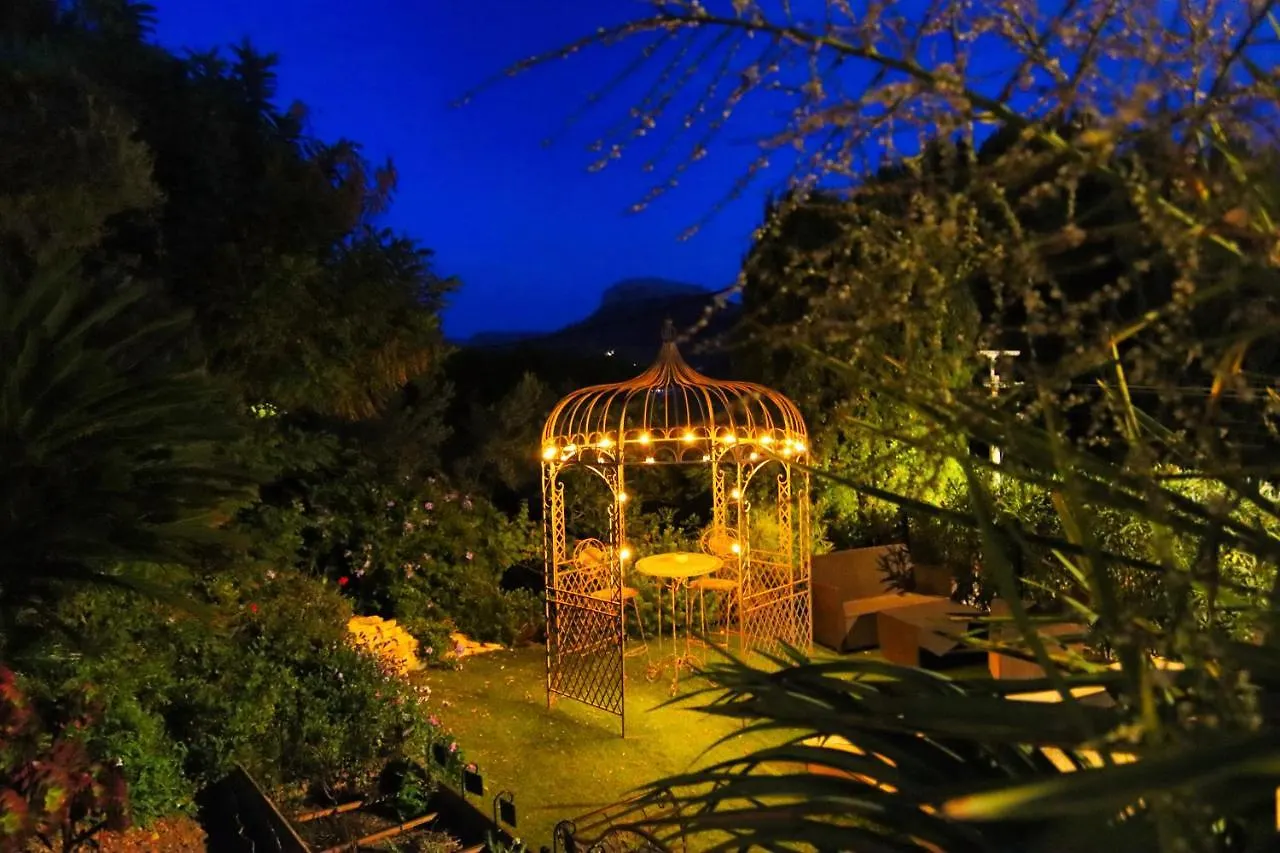 Bed and Breakfast La Demeure Insoupçonnée Cassis